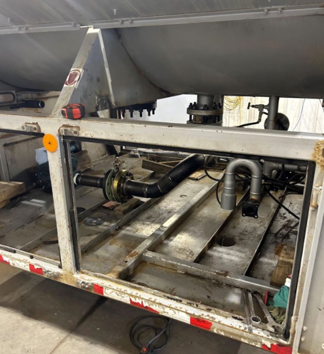Re-Pipe & Refurbish CO₂ Trailer